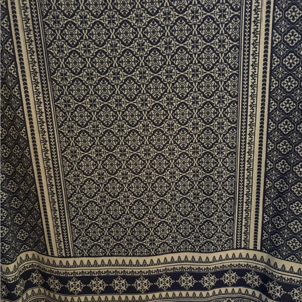 NWOT Sahalie Navy and White Geometric Short Sleeve Top - Picture 3 of 9